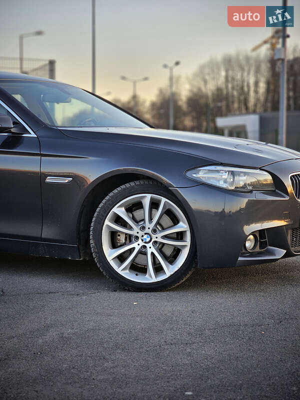 Седан BMW 5 Series 2013 в Львові