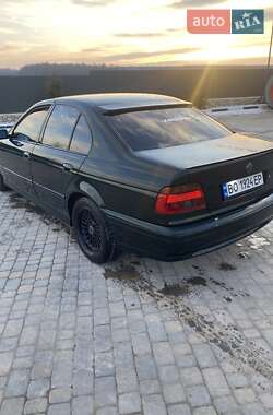 Седан BMW 5 Series 2001 в 