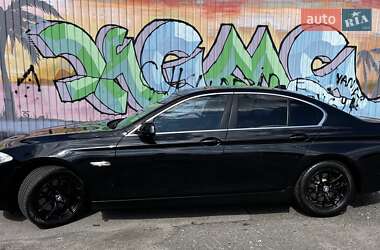 Седан BMW 5 Series 2012 в 