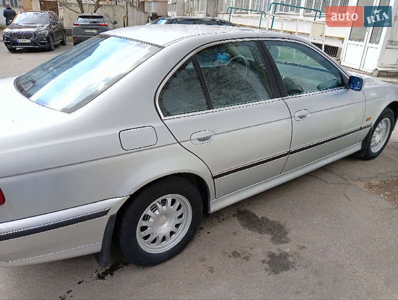 Седан BMW 5 Series 1999 в Хмельницькому