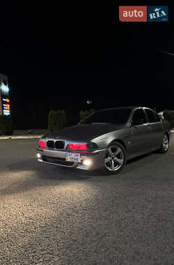 Седан BMW 5 Series 2001 в 
