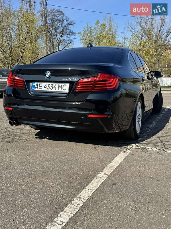 Седан BMW 5 Series 2014 в Кривом Роге