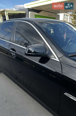 Седан BMW 5 Series 2012 в 