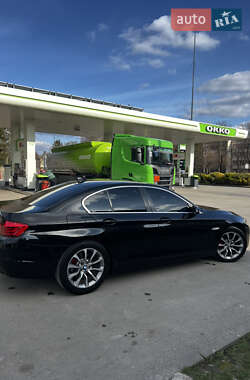 Седан BMW 5 Series 2012 в 