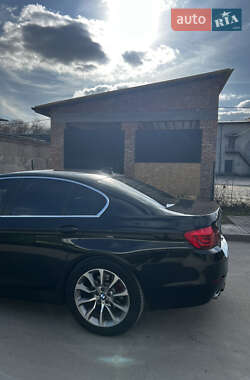 Седан BMW 5 Series 2012 в 