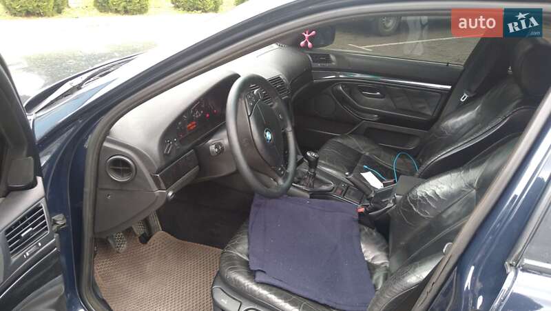 Седан BMW 5 Series 2001 в Луцке