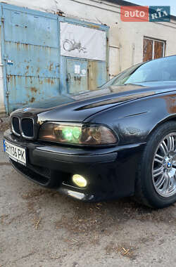 Седан BMW 5 Series 2001 в 