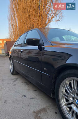 Седан BMW 5 Series 2001 в 