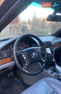 Седан BMW 5 Series 2001 в 