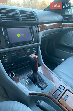 Седан BMW 5 Series 2001 в 