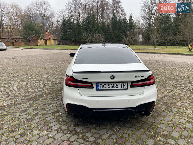 Седан BMW 5 Series 2017 в Львове