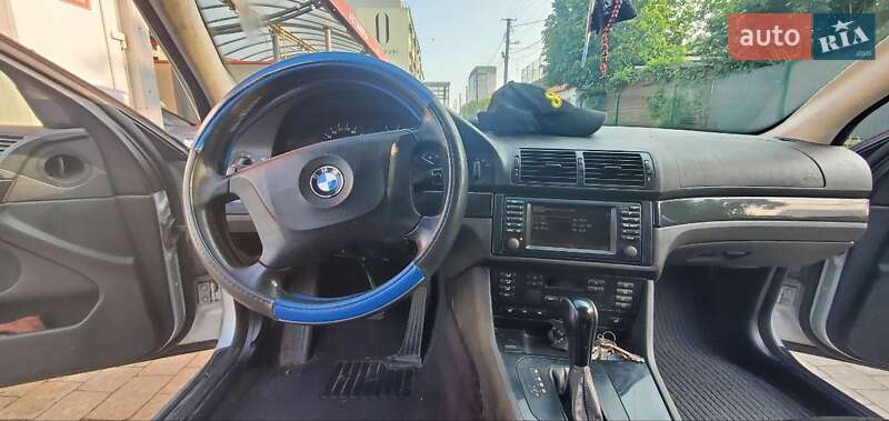 Седан BMW 5 Series 2003 в Львові