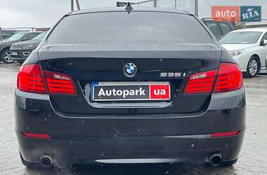 Седан BMW 5 Series 2013 в 