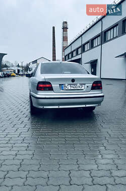 Седан BMW 5 Series 2000 в 