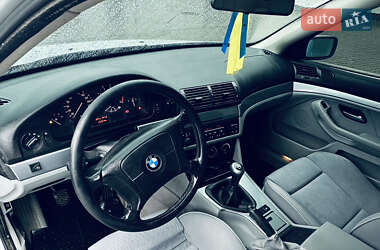 Седан BMW 5 Series 2000 в 