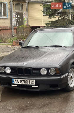 Седан BMW 5 Series 1992 в 