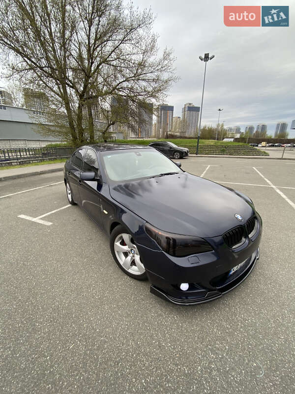 Седан BMW 5 Series 2003 в Киеве