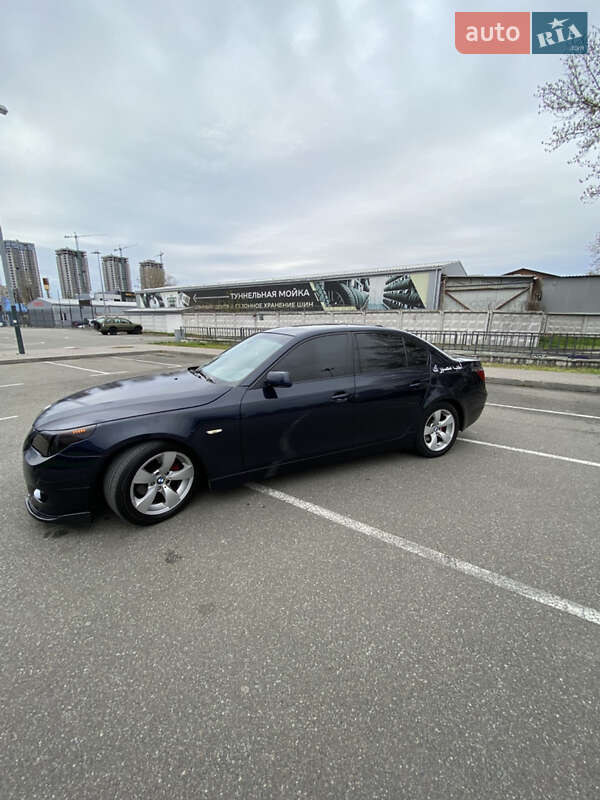 Седан BMW 5 Series 2003 в Киеве