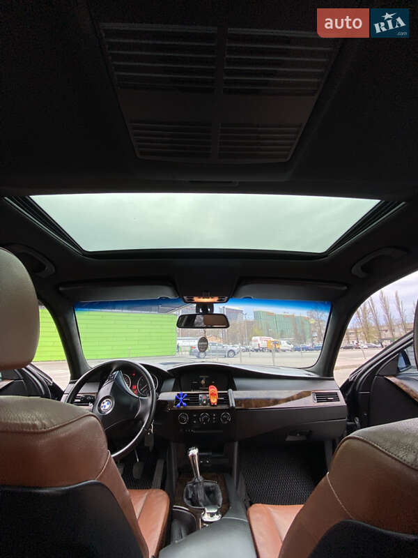 Седан BMW 5 Series 2003 в Киеве
