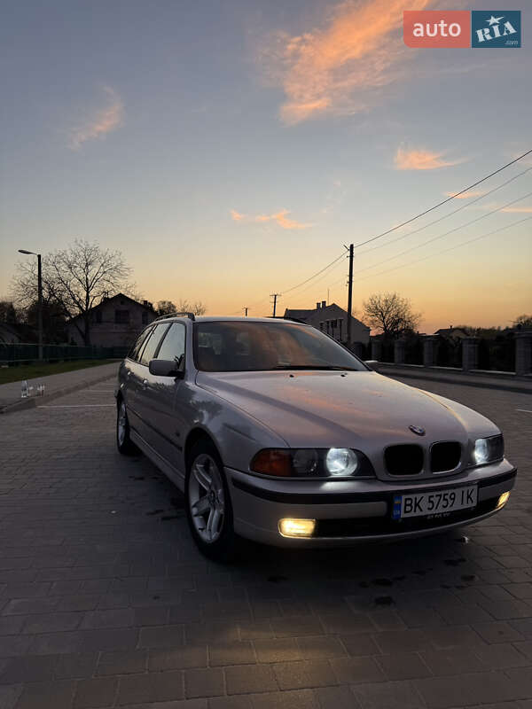 Универсал BMW 5 Series 1999 в 