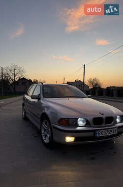 Универсал BMW 5 Series 1999 в 