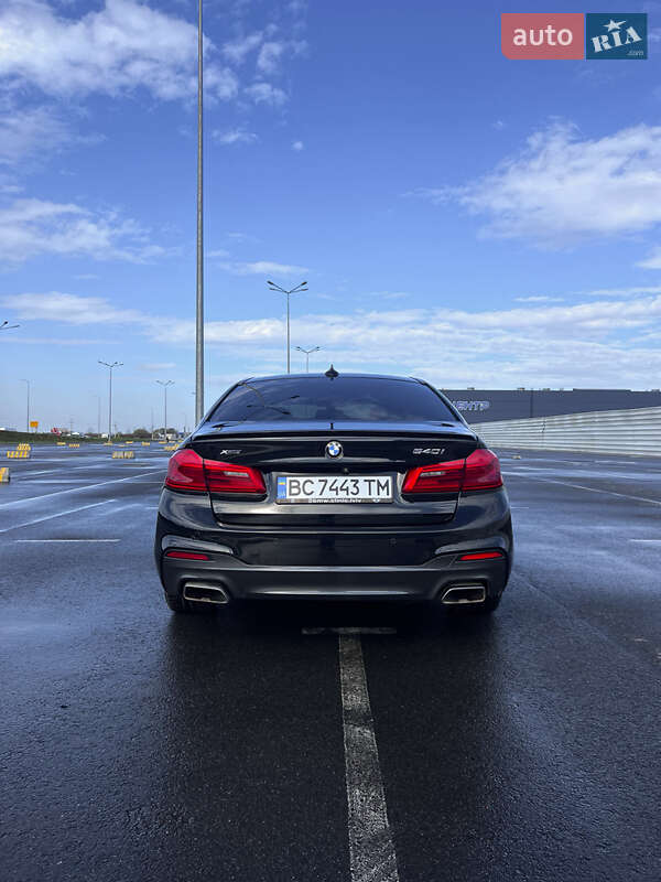 Седан BMW 5 Series 2017 в Львові