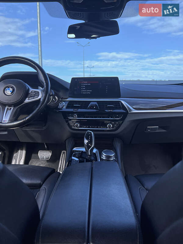 Седан BMW 5 Series 2017 в Львові
