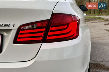 Седан BMW 5 Series 2012 в 