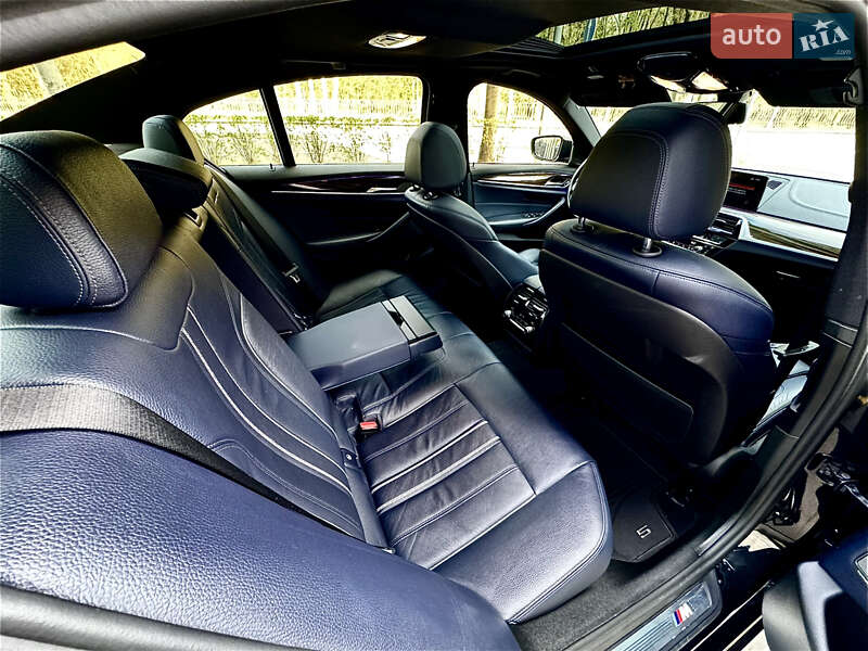 Седан BMW 5 Series 2017 в Львові