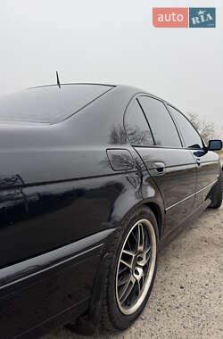 Седан BMW 5 Series 2002 в 