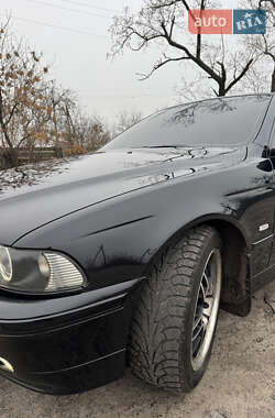 Седан BMW 5 Series 2002 в 