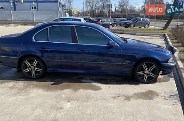 Седан BMW 5 Series 2000 в 
