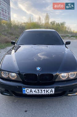 Седан BMW 5 Series 2000 в 