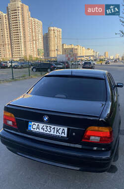 Седан BMW 5 Series 2000 в 