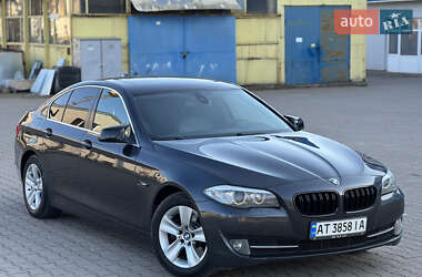 Седан BMW 5 Series 2010 в 