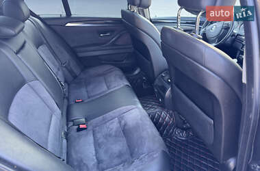 Седан BMW 5 Series 2010 в 