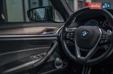 Седан BMW 5 Series 2017 в 