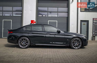 Седан BMW 5 Series 2017 в 