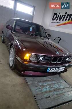 Седан BMW 5 Series 1990 в 