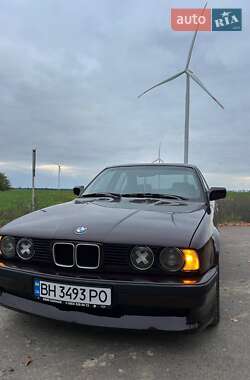 Седан BMW 5 Series 1990 в 