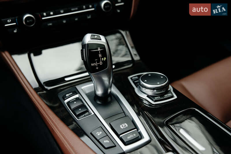 Седан BMW 5 Series 2015 в Києві