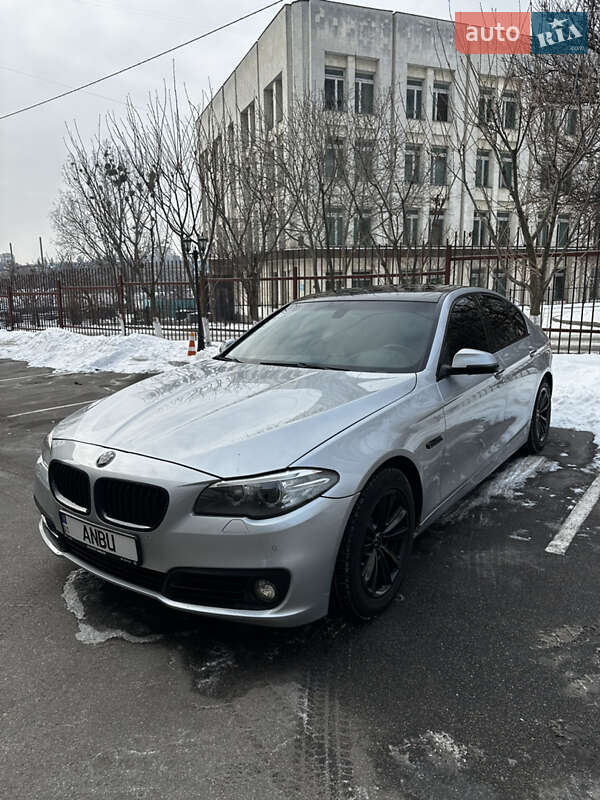 Седан BMW 5 Series 2015 в Києві