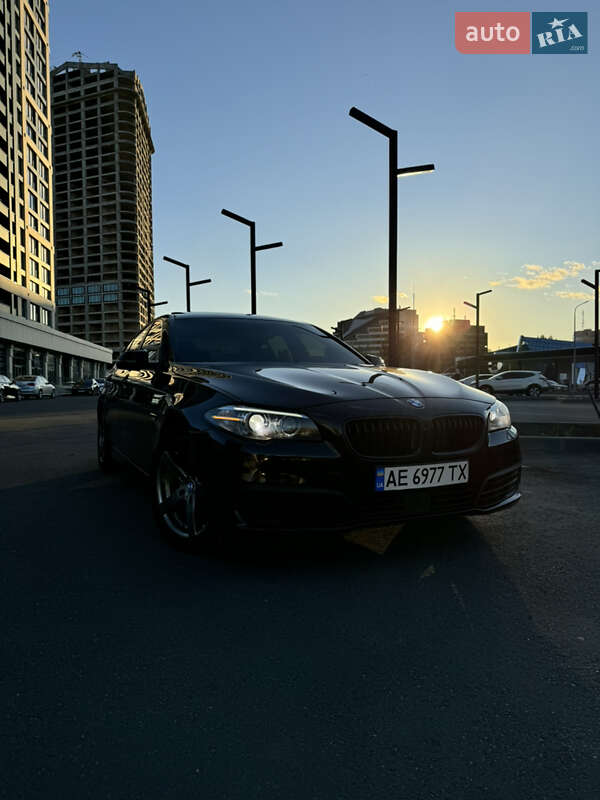Седан BMW 5 Series 2013 в Днепре