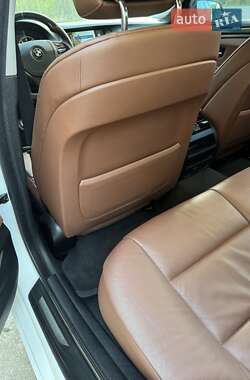 Седан BMW 5 Series 2012 в 