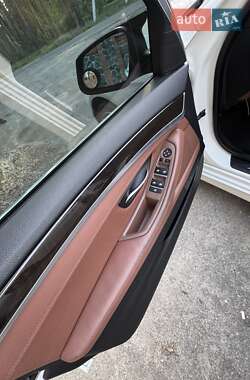 Седан BMW 5 Series 2012 в 