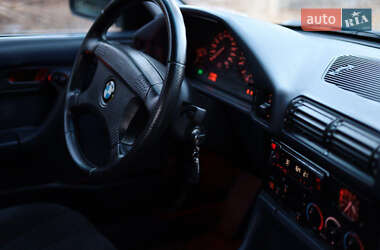 Седан BMW 5 Series 1993 в 