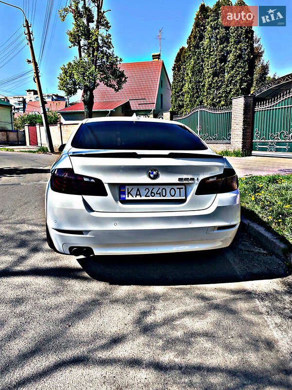 Седан BMW 5 Series 2014 в Киеве