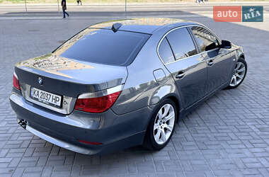 Седан BMW 5 Series 2005 в 