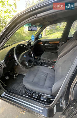 Седан BMW 5 Series 1992 в 