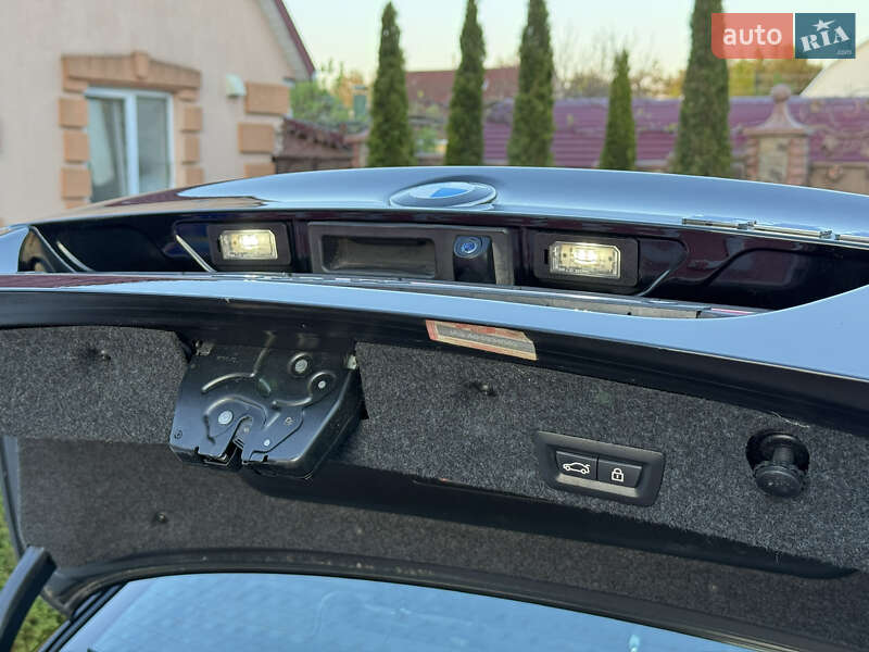 Седан BMW 5 Series 2014 в Вараші